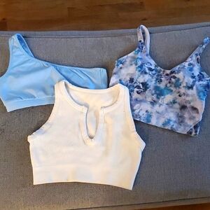 Sports bra lot